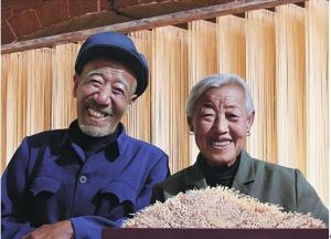《舌尖上的中国》第二季里的"挂面张爷爷"
