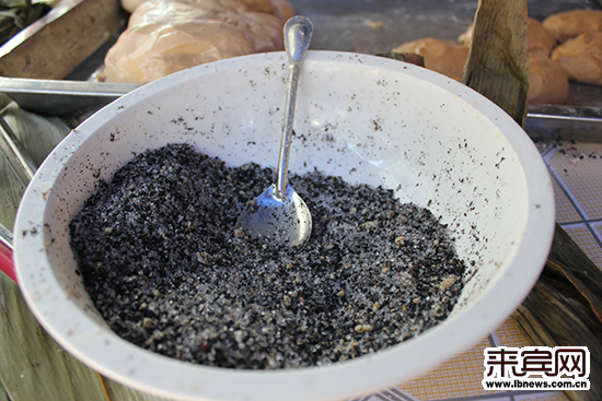 怎样炒花生芝麻馅 74d4351c76b2154ef8be33.jpg